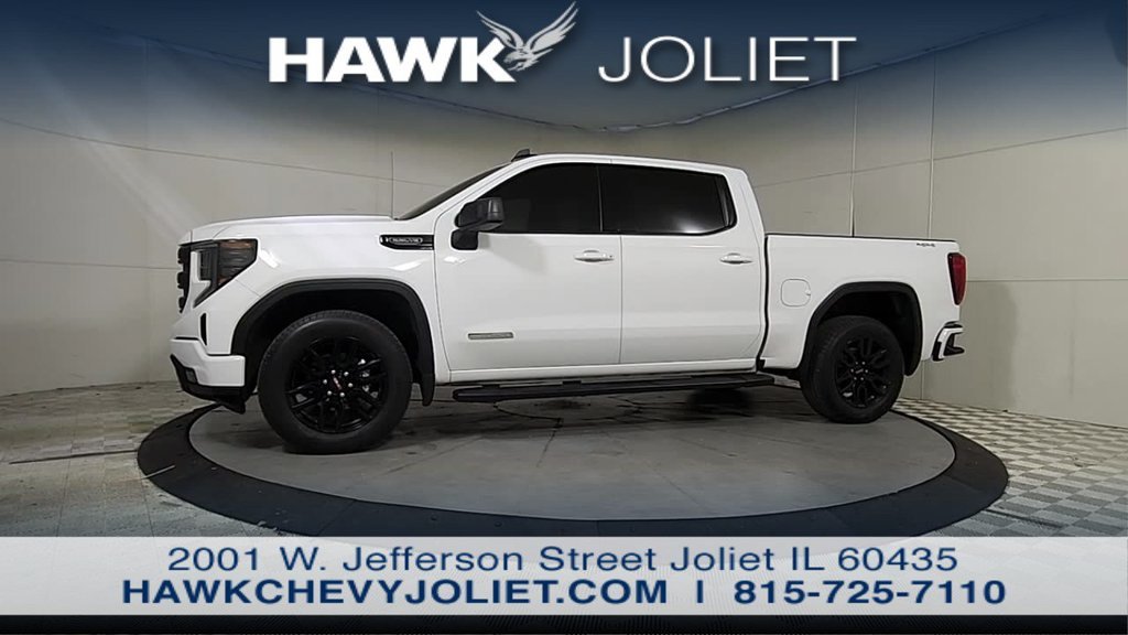 Used 2022 White GMC Elevation image 4