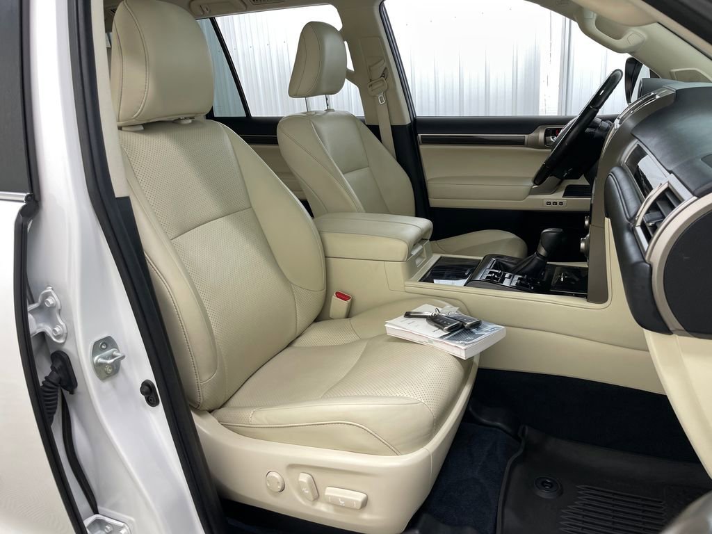2020 Lexus GX LUXURY - Photo 47