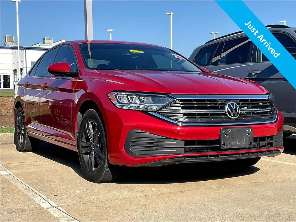 Used 2023 Red Volkswagen 1.5T SE image 1
