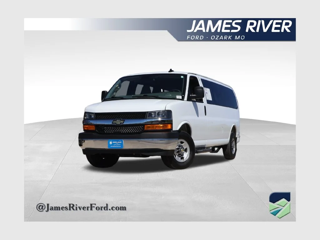 2025 Chevrolet Express Passenger