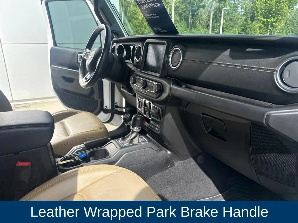 Certified Used 2018 Bright White Clearcoat Jeep Unlimited Sahara image 29