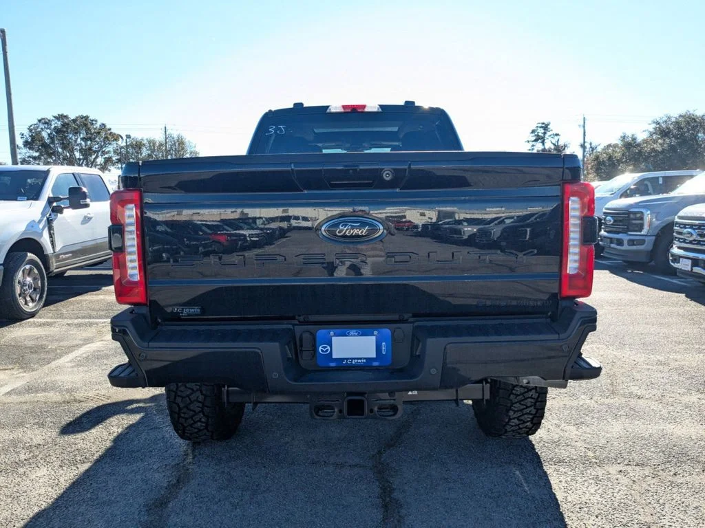 New 2026 Agate Black Metallic Ford XLT image 5