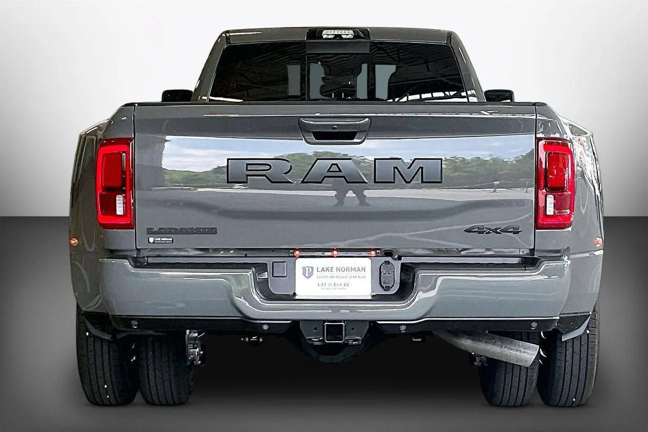 New 2026 Ceramic Gray Clear-Coat Exterior Paint RAM Laramie image 7
