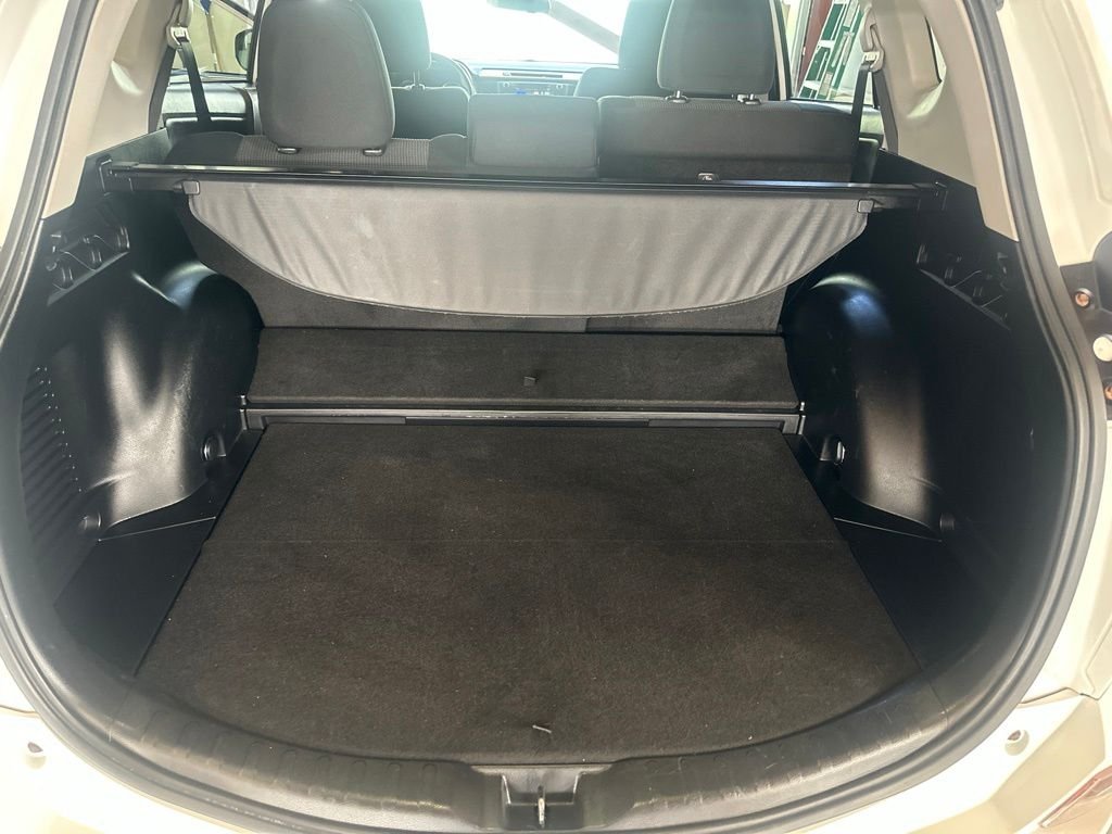 Used 2016 White Toyota XLE image 26