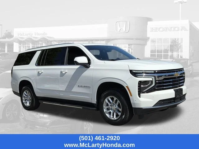Used 2025 Summit White Chevrolet LT image 4