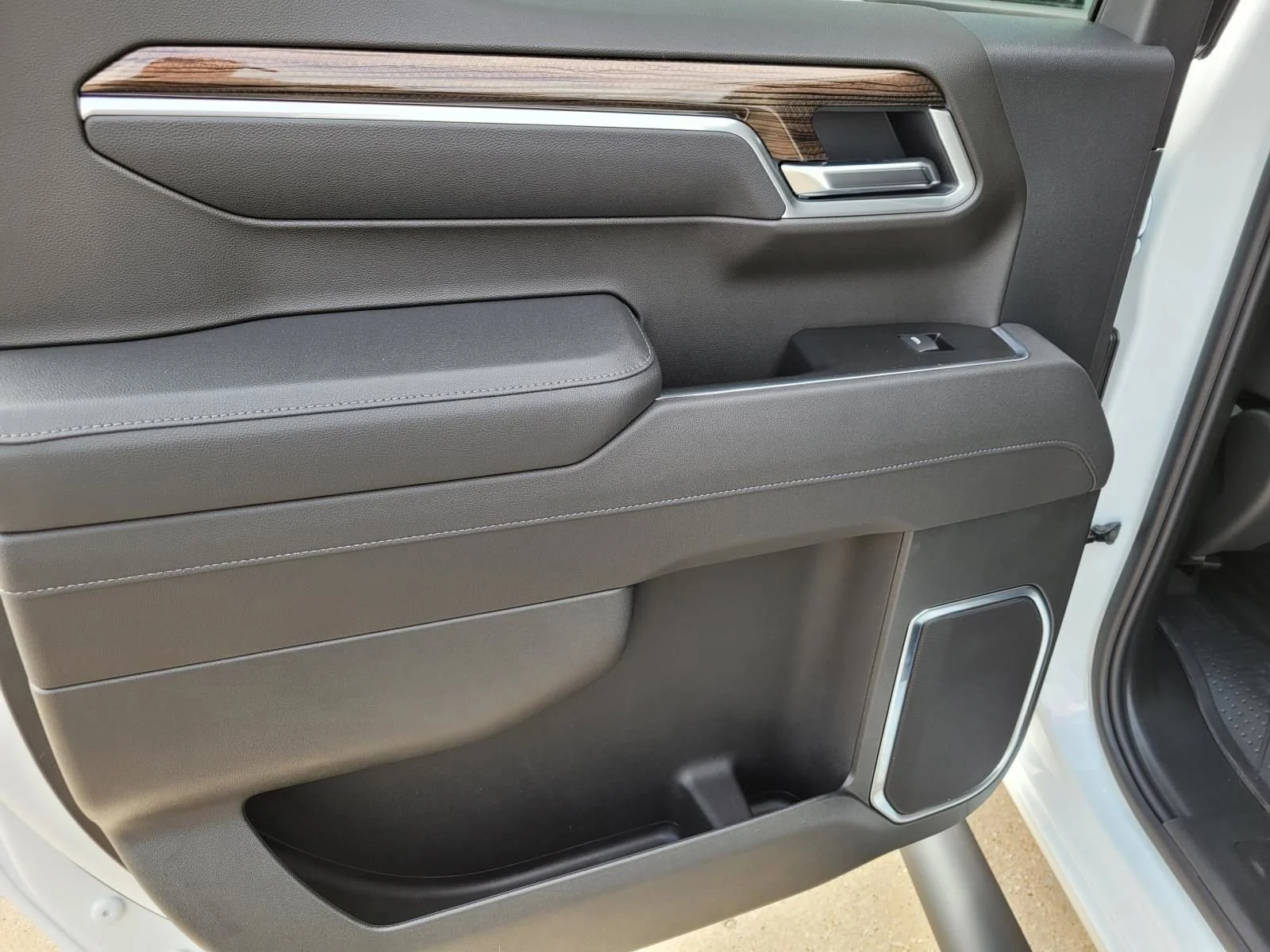 2026 Chevrolet Silverado 1500 RST - Photo 7