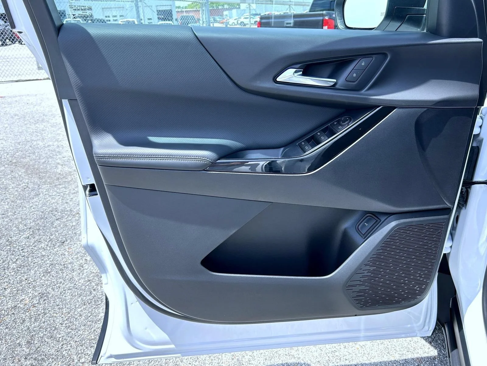 2026 Chevrolet Equinox LT - Photo 11