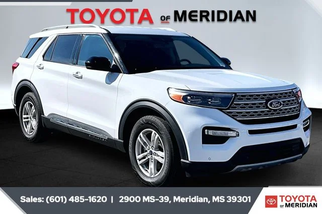 2023 Ford Explorer Limited RWD's photo