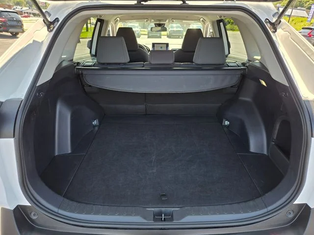 Used 2025 White Toyota XLE image 19