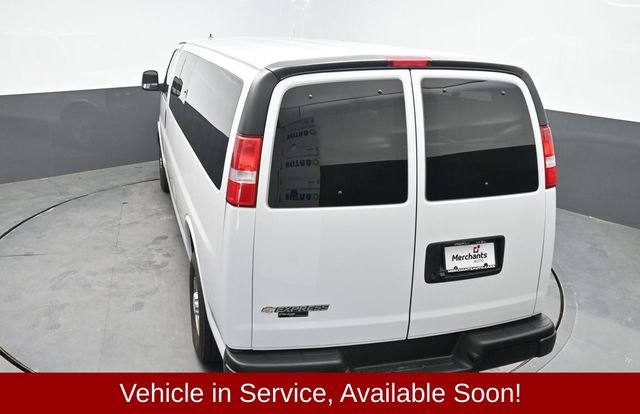 Used 2024 White Chevrolet LS image 28