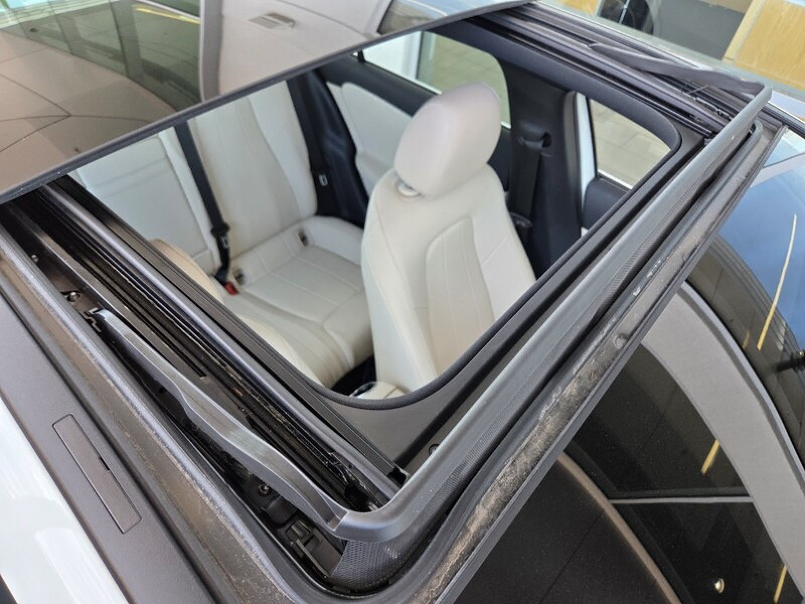 Certified Used 2022 Polar White Mercedes-Benz A 220 image 21