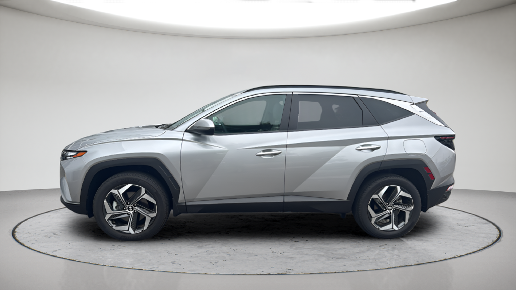 Used 2024 Silver Hyundai SEL image 11