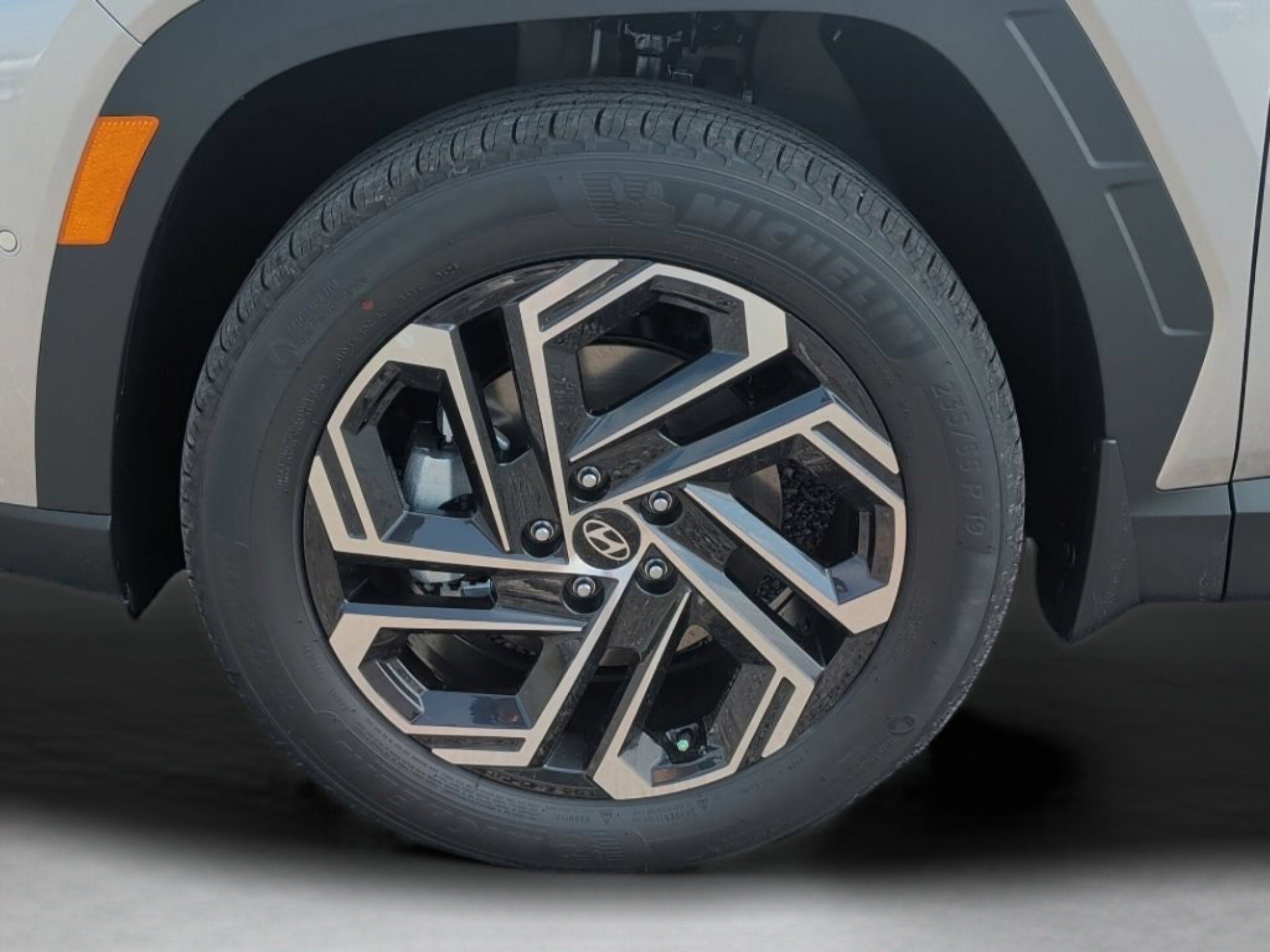 New 2026 Shimmering Silver Hyundai Limited image 45