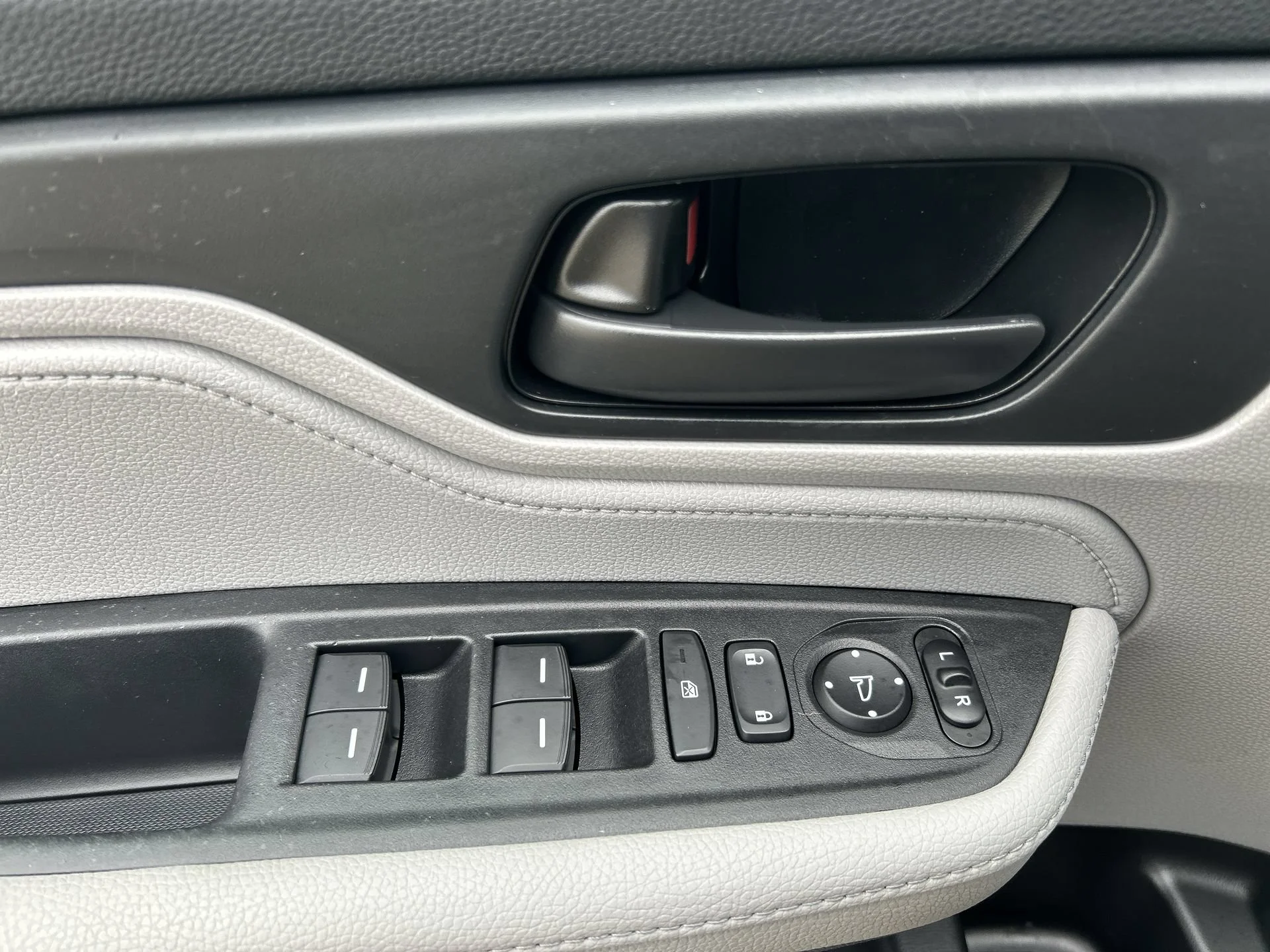 2023 Honda Odyssey EX - Photo 15