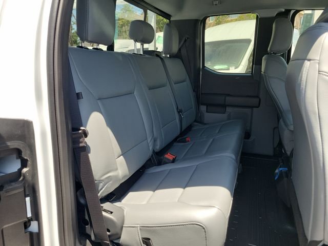 New 2026 White Ford F350 4X2S/CCCSR image 18