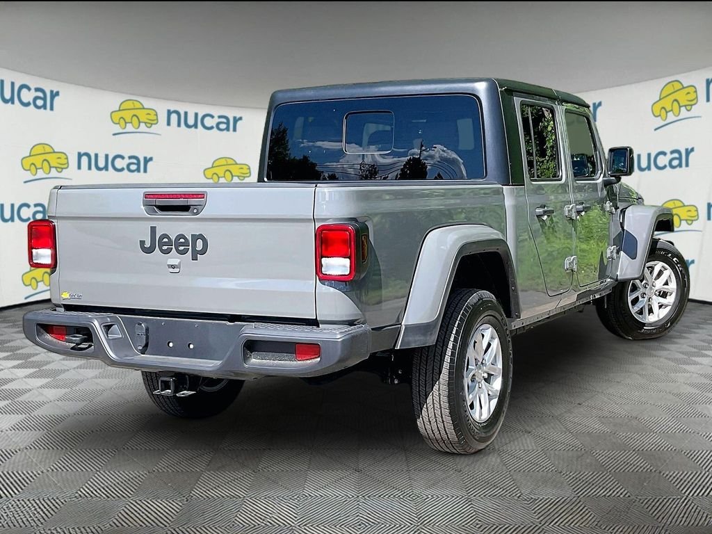 Used 2023 Gray Jeep Sport S image 6