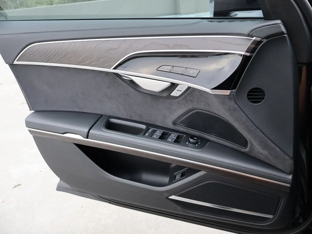 Used 2024 Sebring Black Crystal Effect Audi L 55 image 38