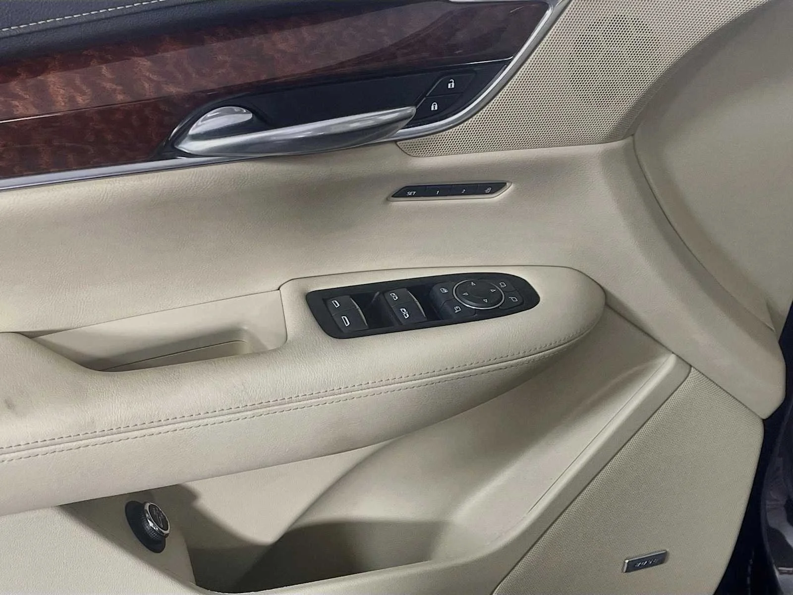 Used 2019 Dark Mocha Metallic Cadillac Luxury FWD image 16