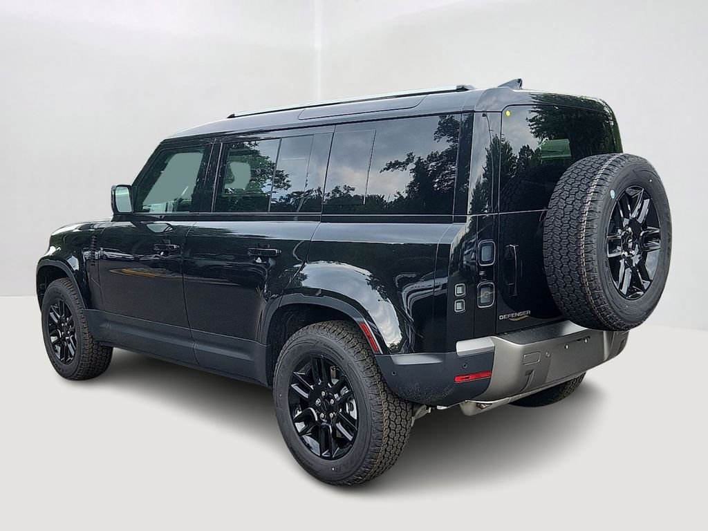 Used 2026 Santorini Black Metallic Land Rover S image 4