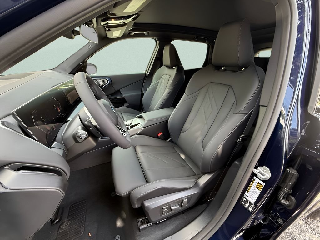 New 2026 Tanzanite Blue II Metallic BMW 30 xDrive image 5