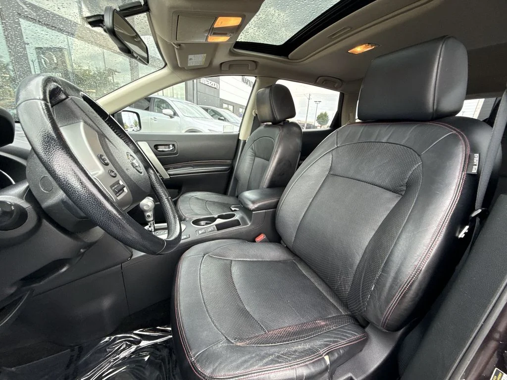 Used 2013 Black Nissan SL image 11