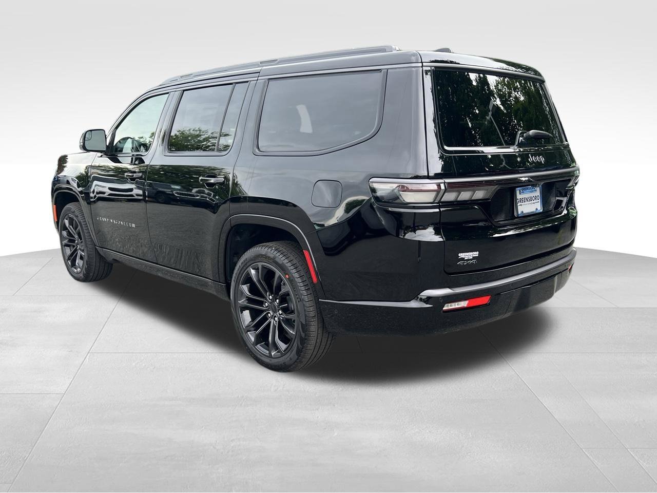 New 2026 High Gloss Black Exterior Paint Jeep Summit Reserve image 4
