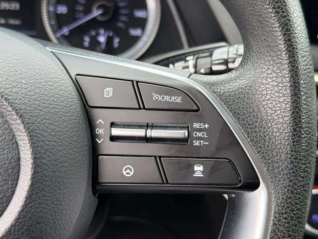 Used 2022 Gray Hyundai SEL image 25