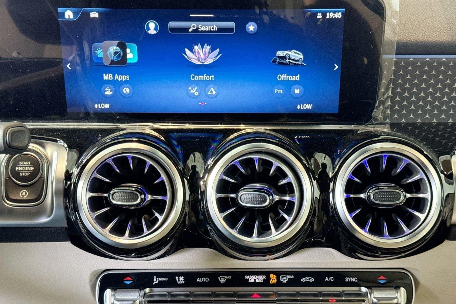 New 2026 Polar White Mercedes-Benz GLB 250 image 12