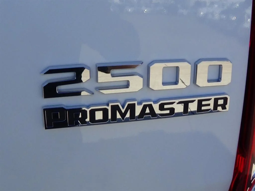 Used 2025 Bright White Clear Coat (pw7) RAM Tradesman 2500 image 8