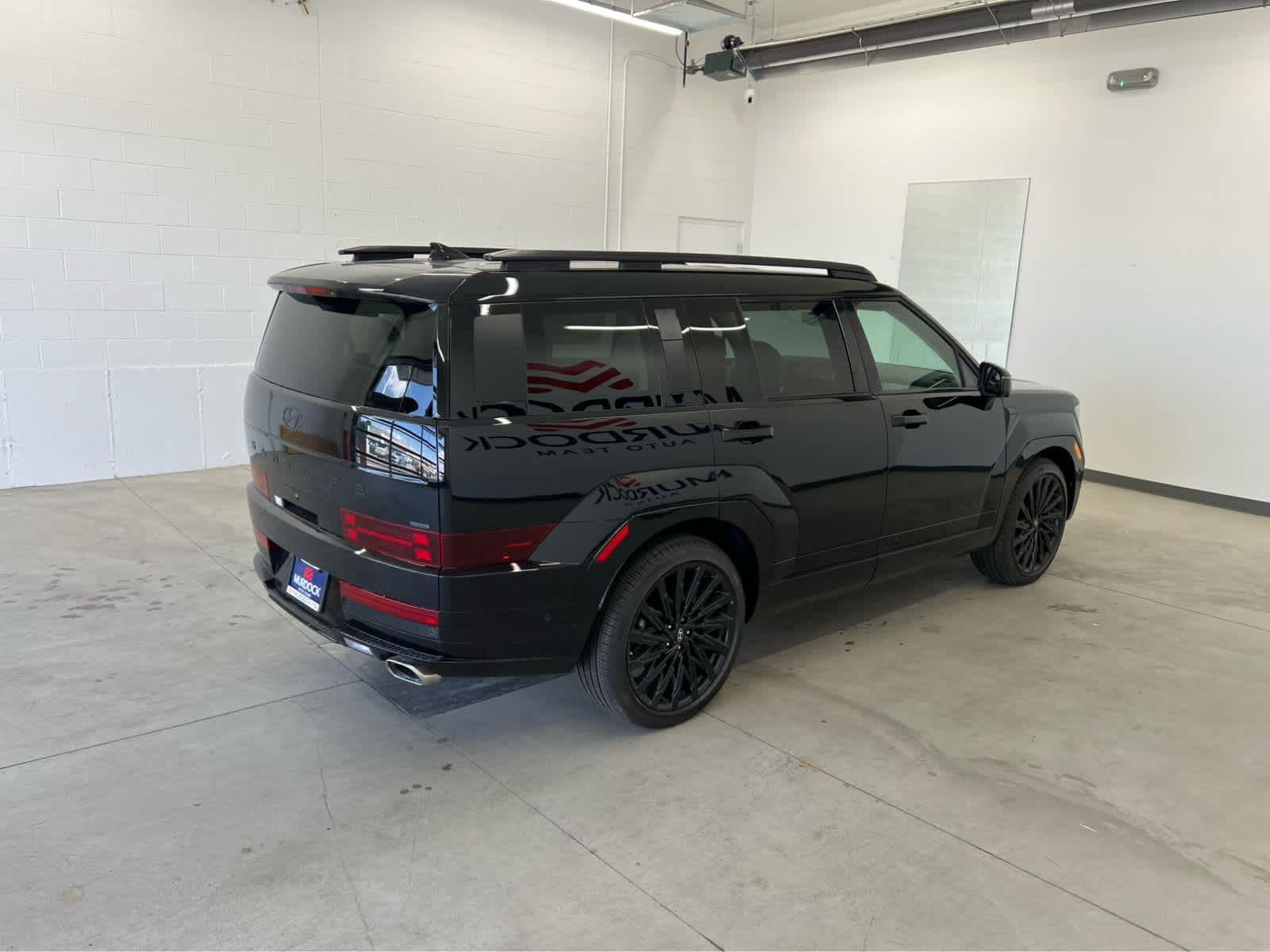 Used 2025 Phantom Black Hyundai Calligraphy image 4