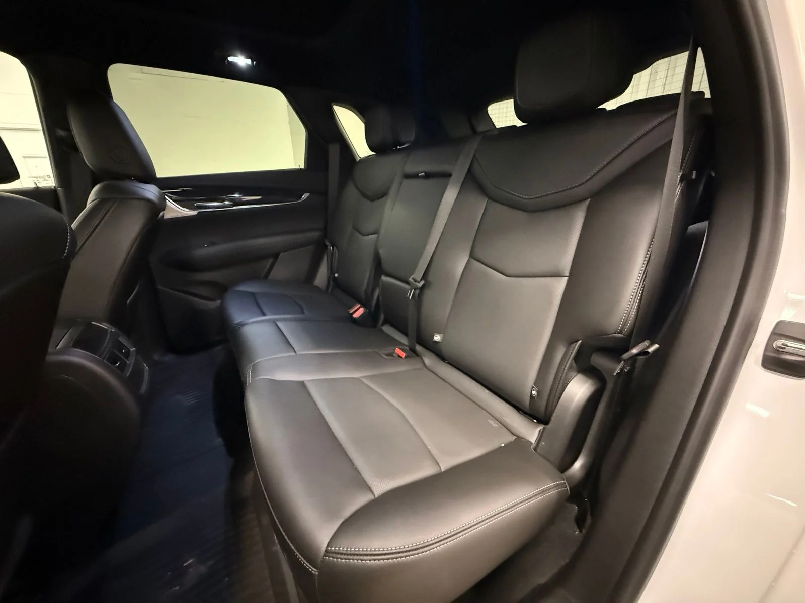 Used 2022 White Cadillac Premium Luxury image 26