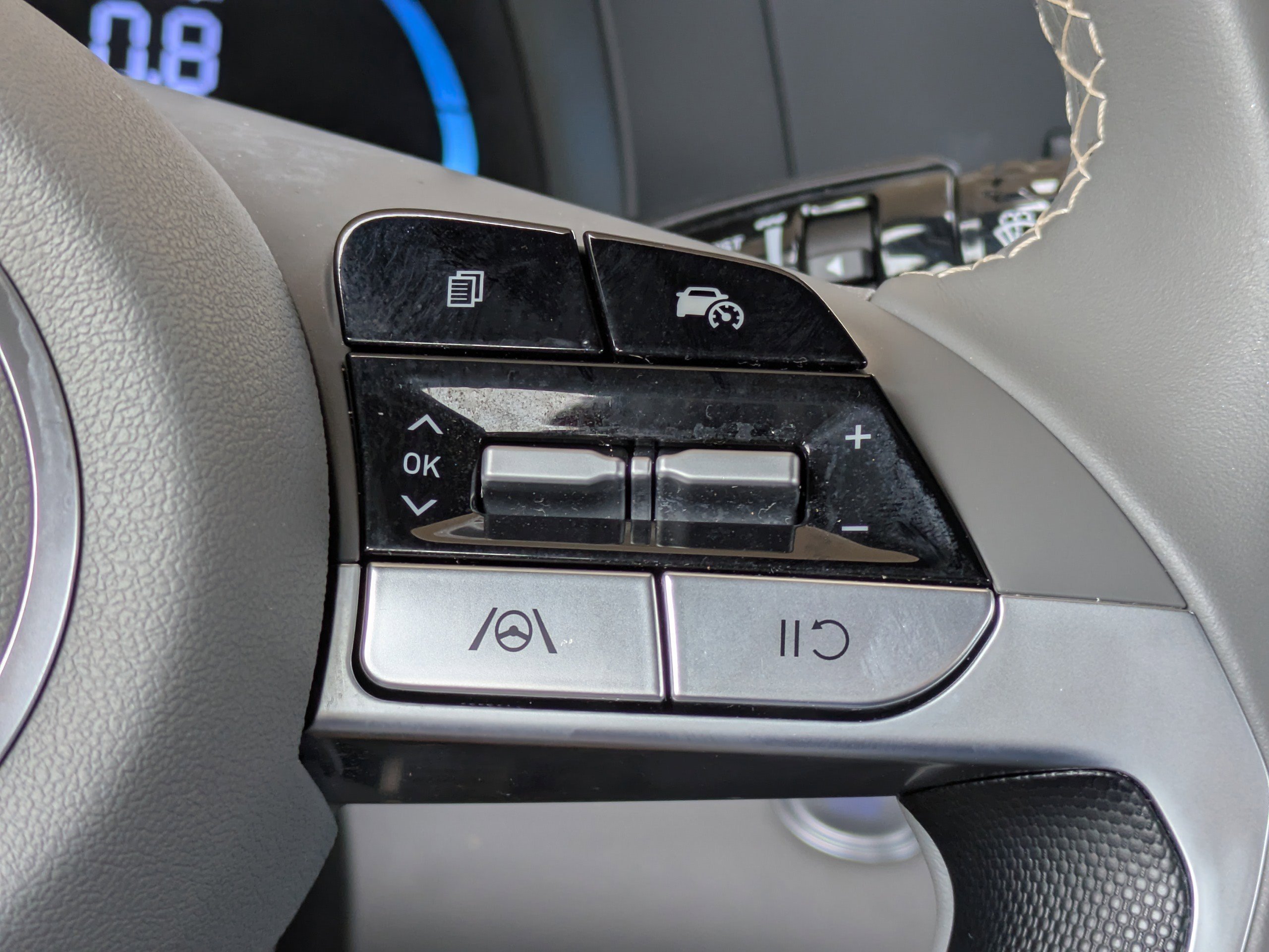 2025 Hyundai Elantra SEL - Photo 22