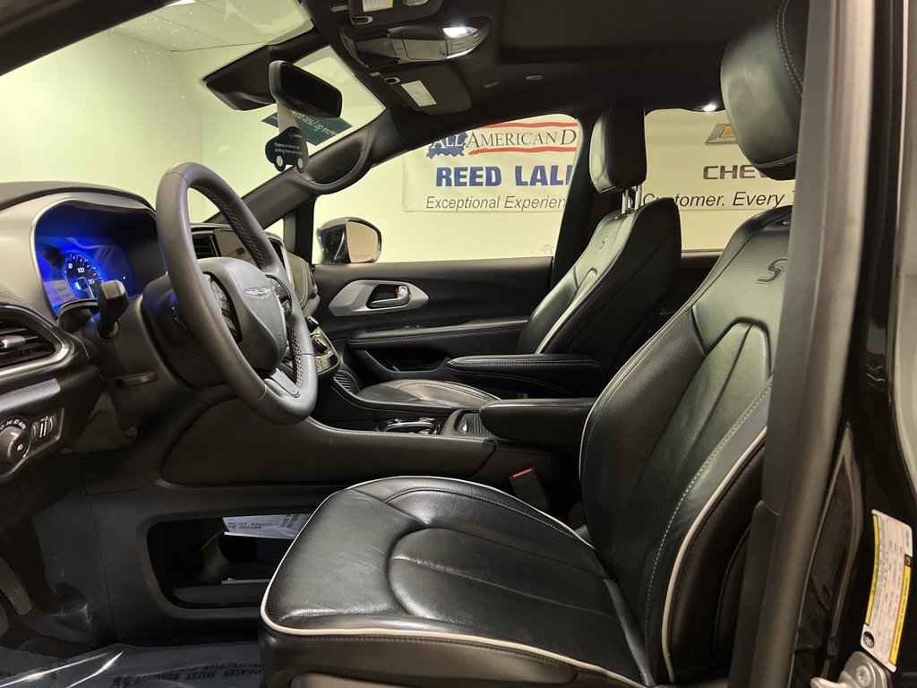 2025 Chrysler Pacifica Limited - Photo 11