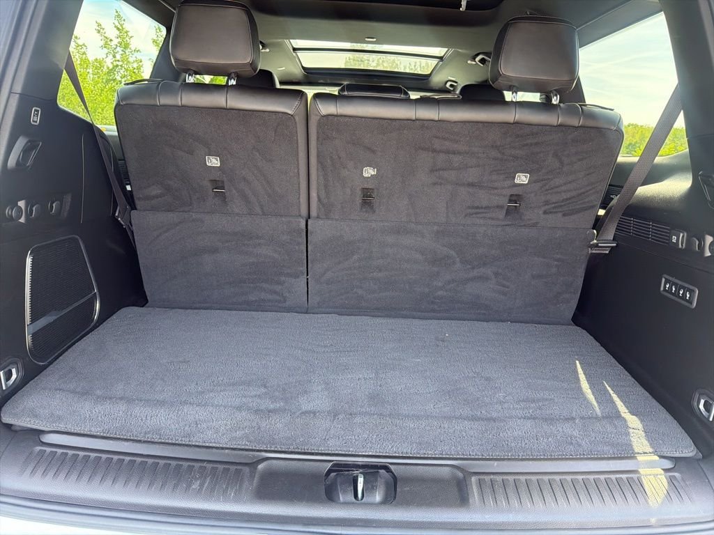 Used 2023 White Jeep Series II image 31