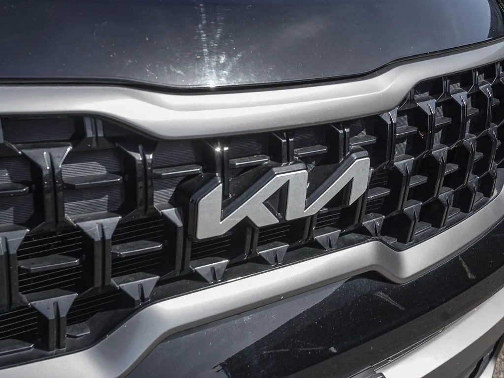 Used 2023 Black Kia EX X-Line image 11