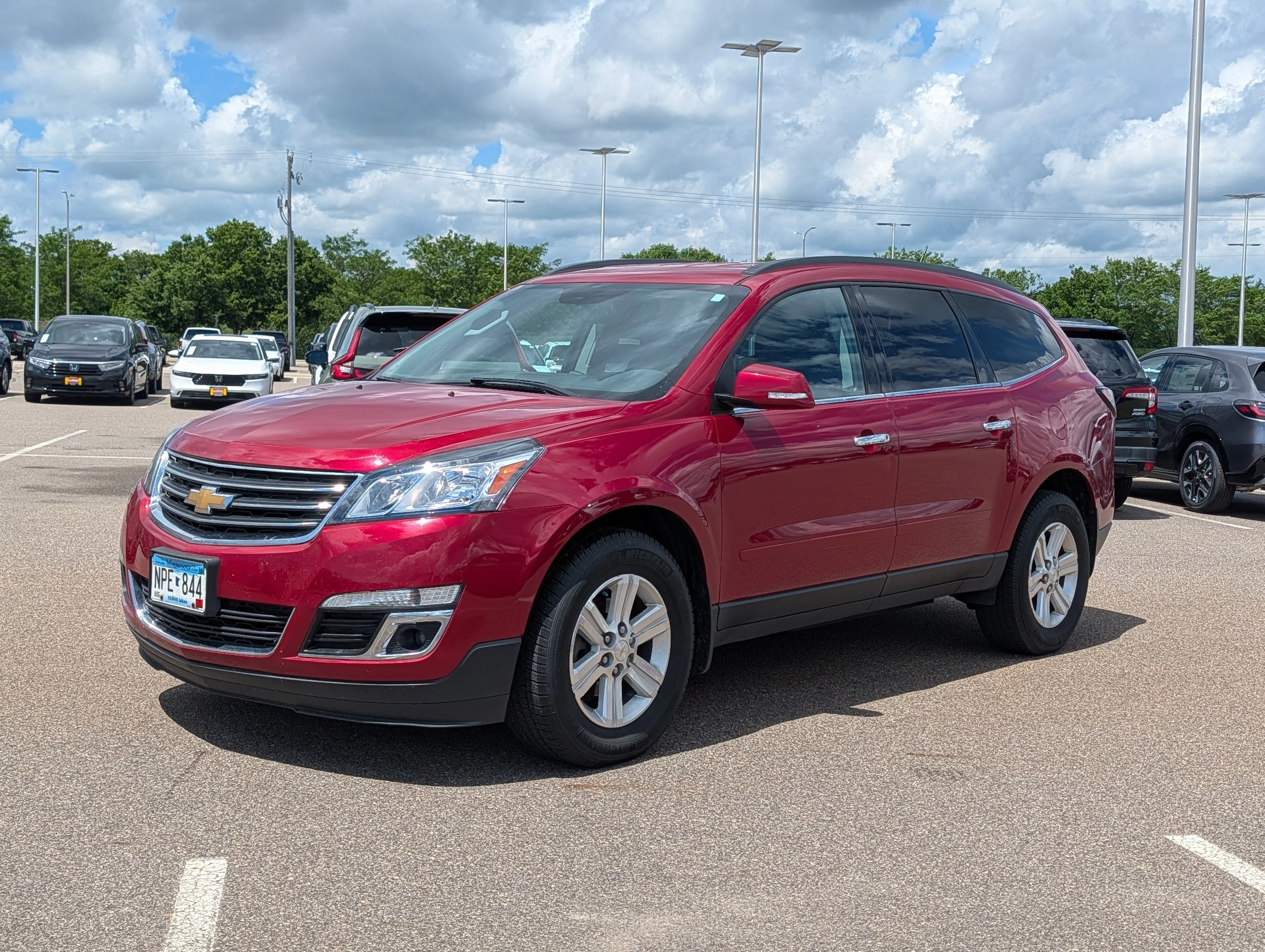 Used 2014 Chevrolet Traverse 2LT with VIN 1GNKRHKD8EJ312489 for sale in Waite Park, Minnesota