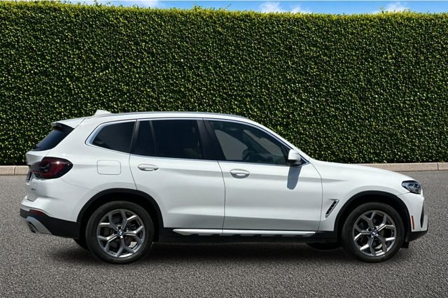 Used 2023 White BMW xDrive30i image 3