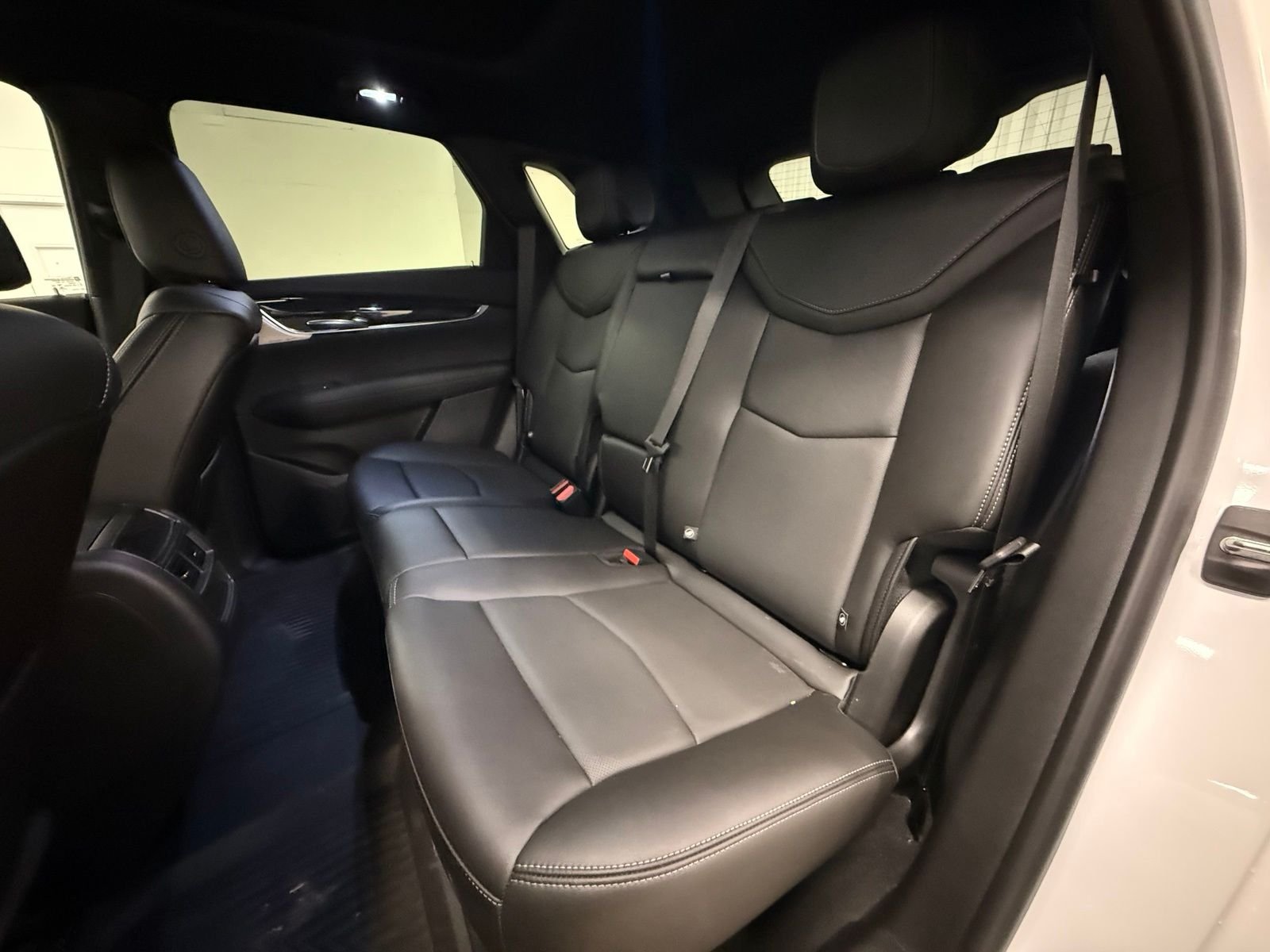 Used 2022 White Cadillac Premium Luxury image 26