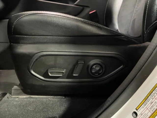 Used 2024 Bright White Clearcoat Jeep Altitude X image 14