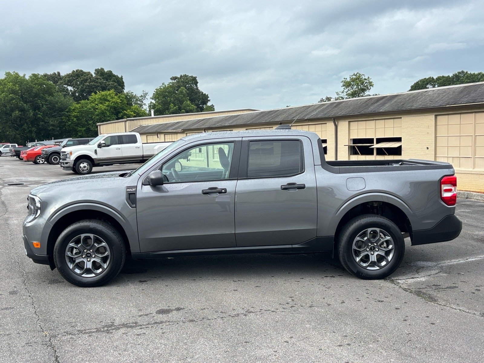 Used 2026 Carbonized Gray Metallic Ford XLT image 4