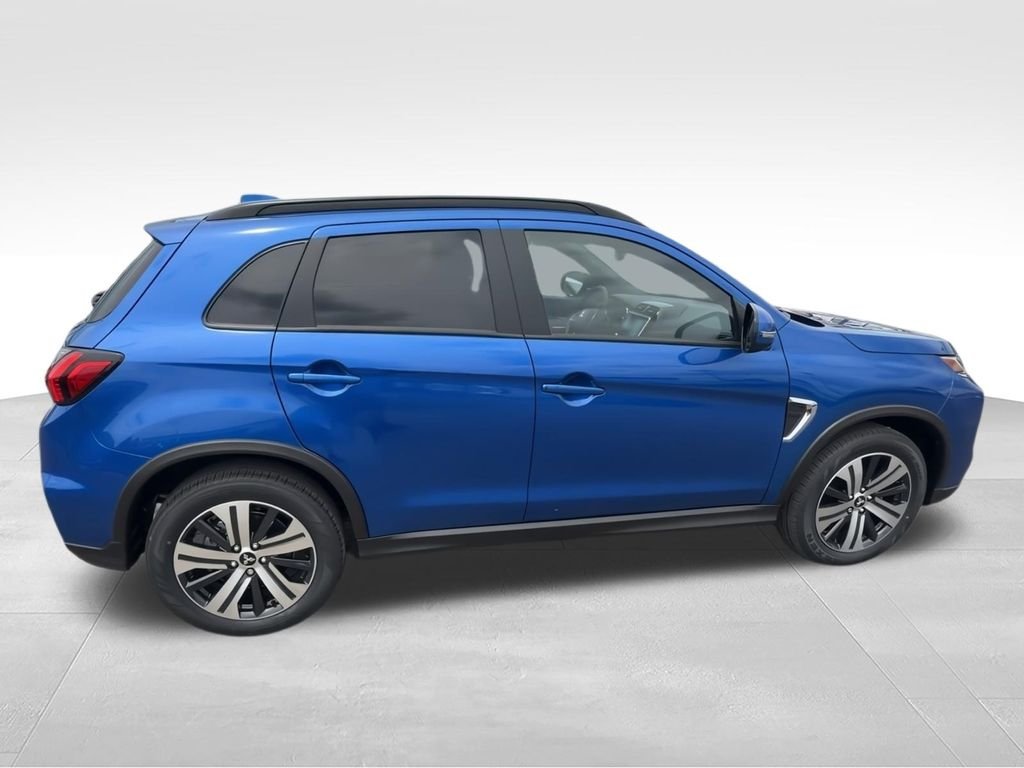 New 2026 Blue Mitsubishi 2.4 SEL image 9