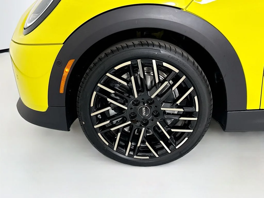 New 2026 Sunny Side Yellow MINI Iconic image 27