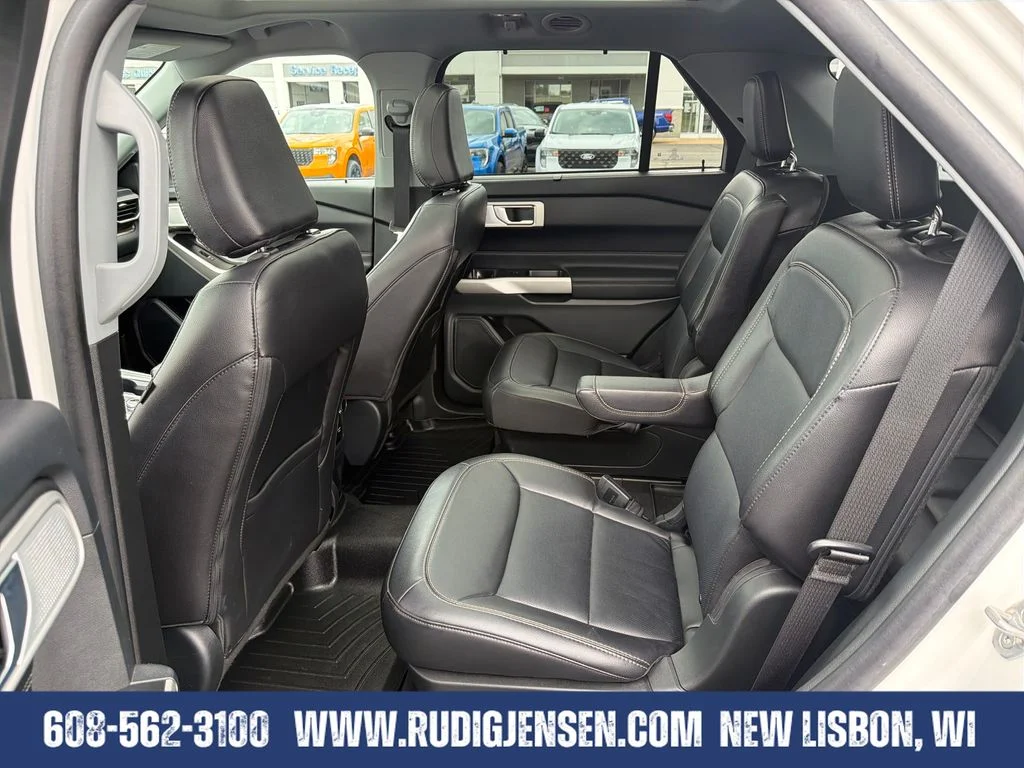 Used 2023 White Ford Limited image 28