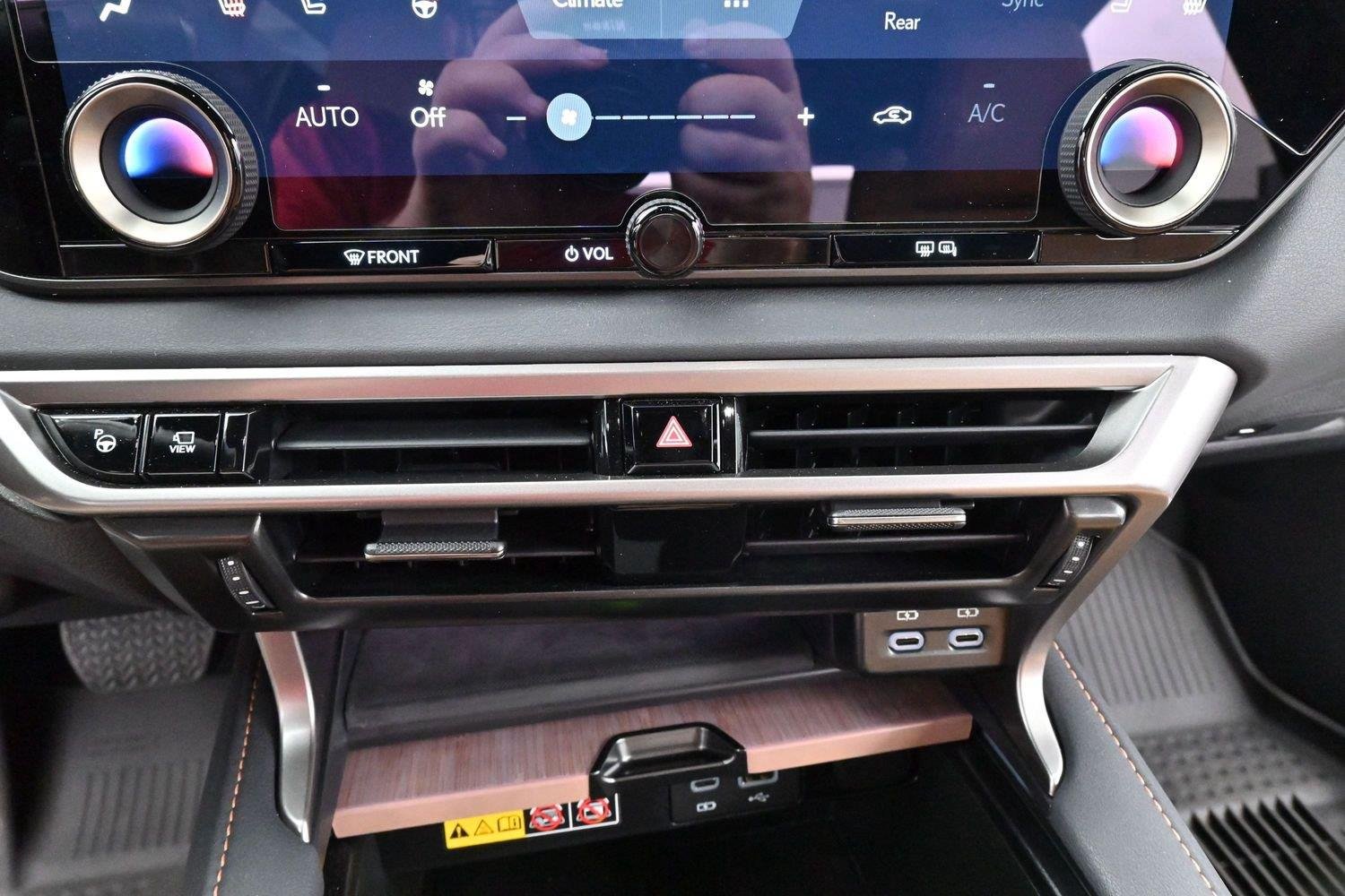 Used 2025 White Lexus RX 350 image 24