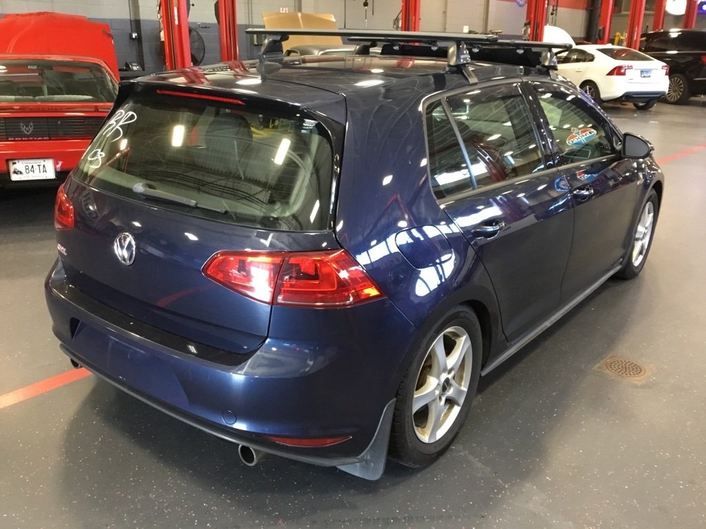 2017 Volkswagen Golf GTI Sport SE Autobahn photo 3