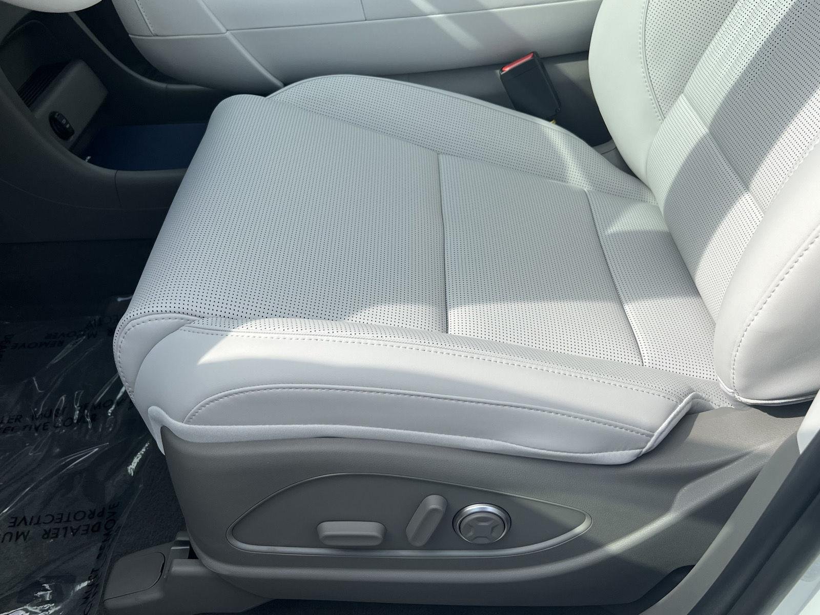 New 2026 Creamy White Pearl Hyundai SEL Premium 8P image 30