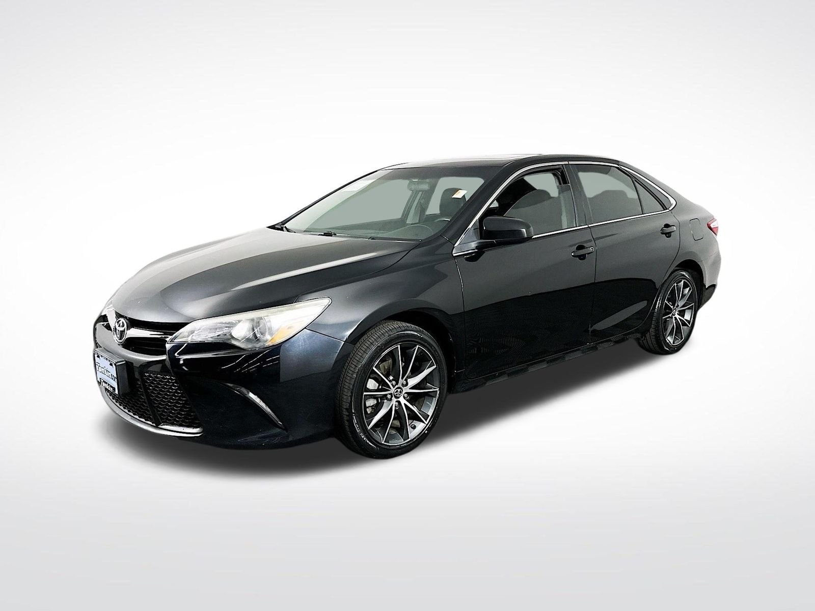 Used 2017 Midnight Black Metallic Toyota XSE image 4