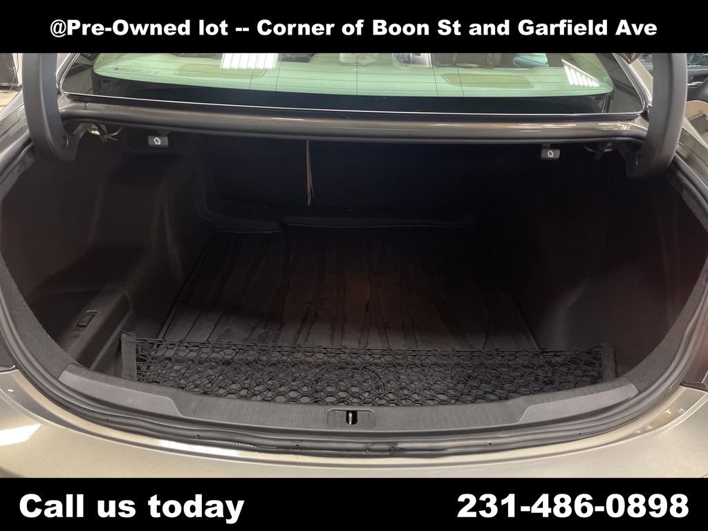 Used 2018 Gray Buick Premium I Group image 28