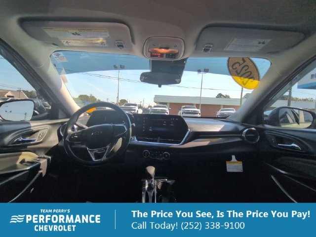 2025 Chevrolet Trax Activ - Photo 14