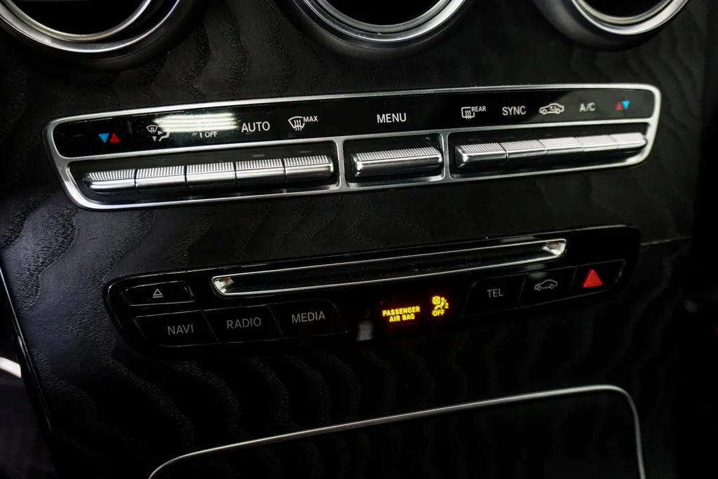 Used 2018 Gray Mercedes-Benz GLC 300 image 25